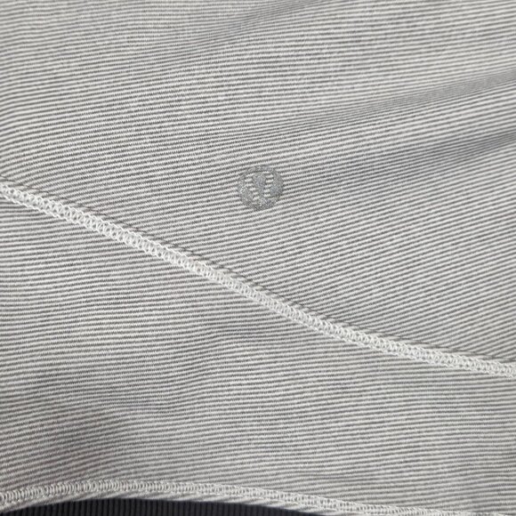 Lululemon Base Runner Hoodie 8 Wee Stripe White Gray W3B90S Running - Picture 9 of 12